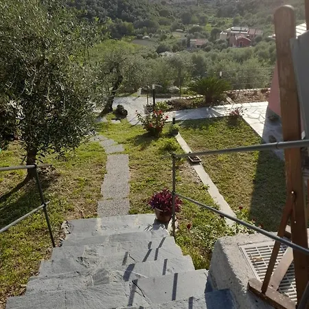 La Rosa Dei Venti A 2 Km Dal Mare Di * Lavagna